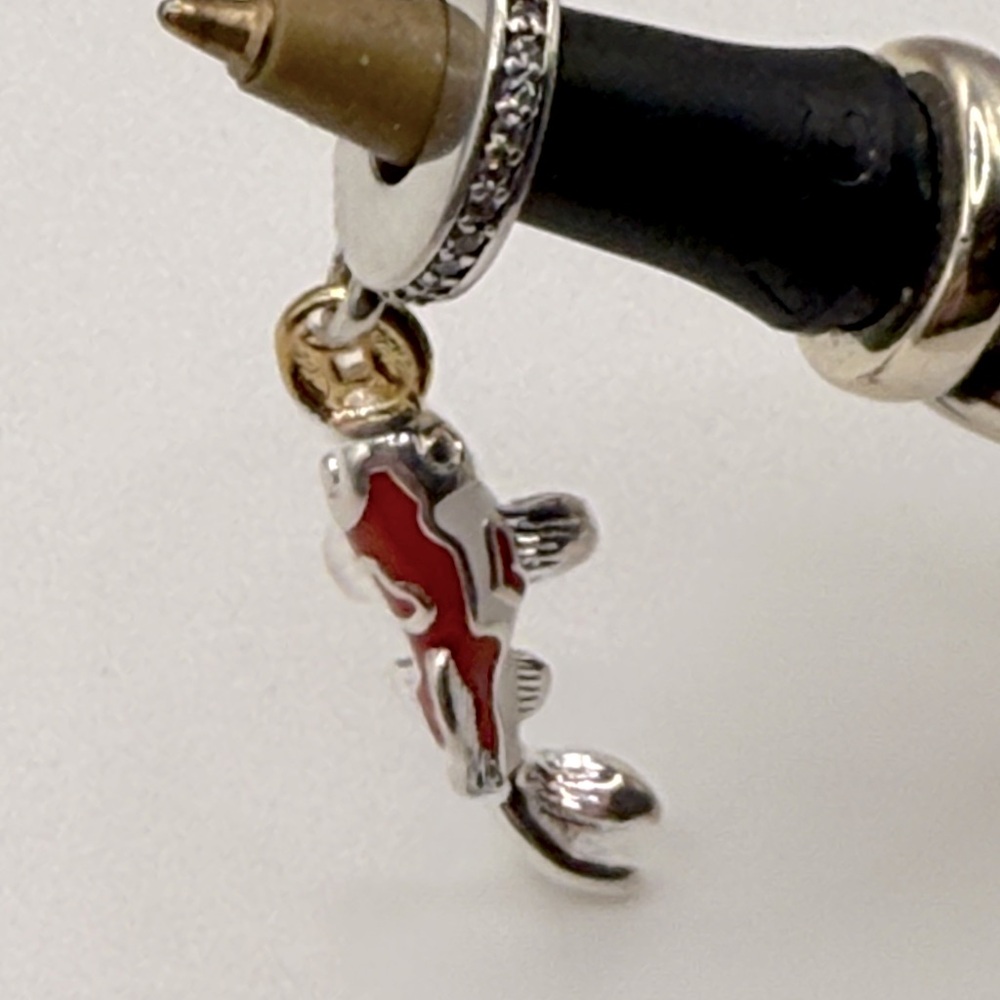 Gorgeous Fortune Carp w Sparkly CZ Bail New! Never Used!